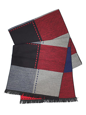 A colorful square scarf - 10326 - € 19.70