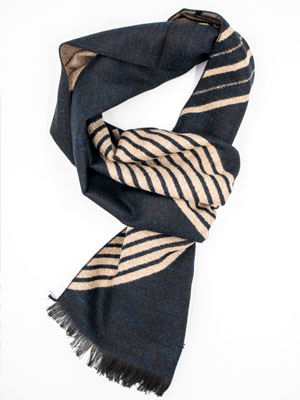  winter wool scarf with stripes  - 10373 - € 15.70