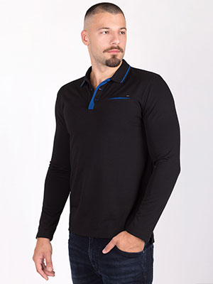 Black blouse with collar and blue accent - 18250 - € 38.80