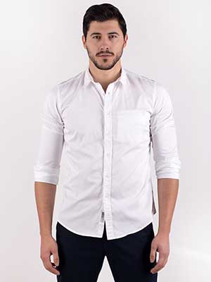 Бяла памучна риза с джоб - 21295 - 19.00 лв.