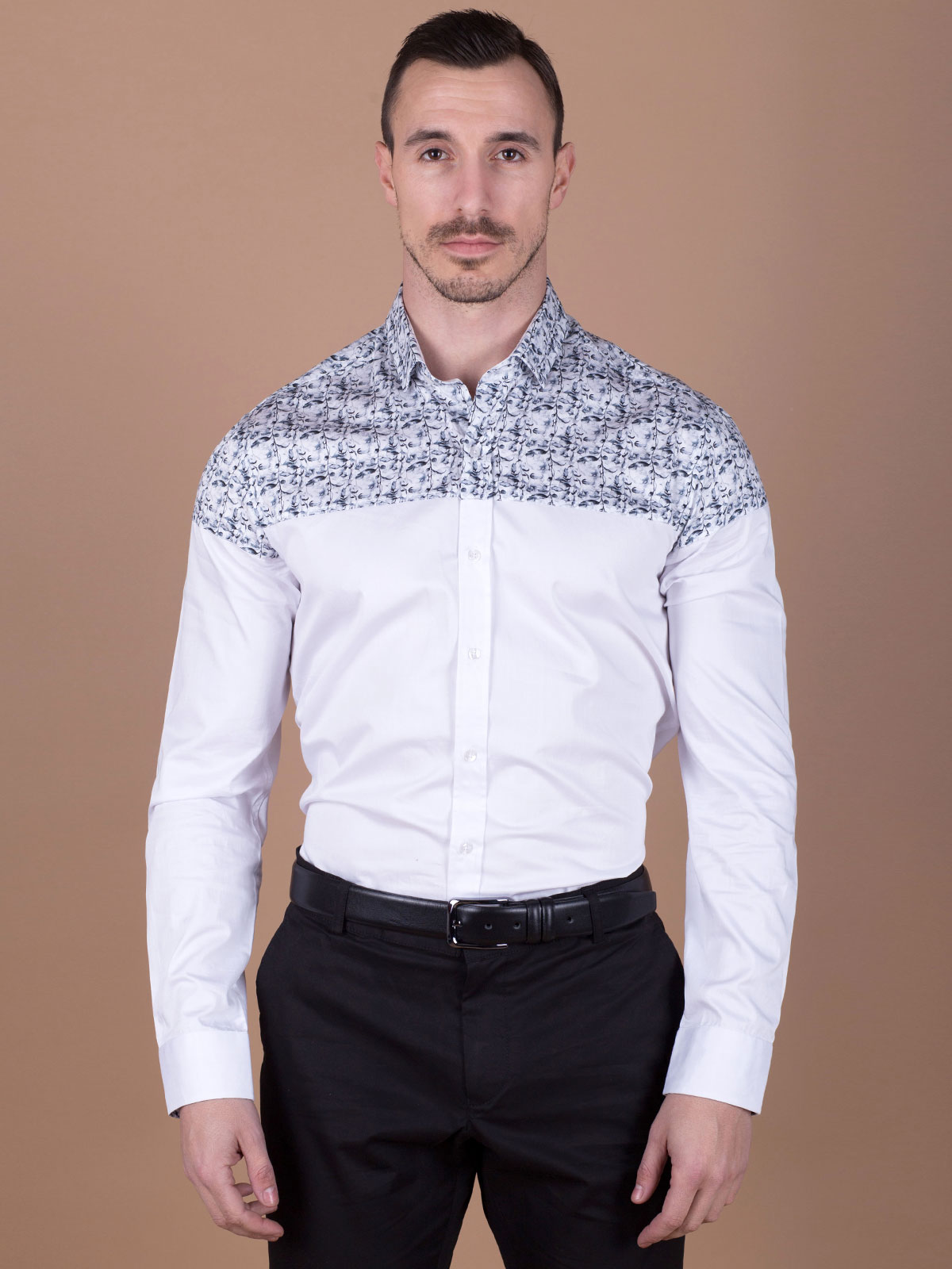  shirt in white with floral panel  - 21399 € 16.30 img3