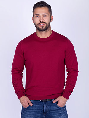 Fine knit sweater in burgundy - 35298 - € 43.90