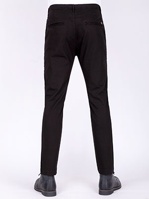 pants in black with laces - 60284 € 61.30 img3