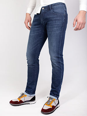  jeans in indigo blue with light triti e - 62150 - € 61.30