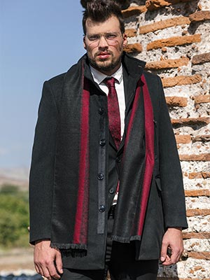 Черно палто със средна дължина - 65088 - 148.00 лв.