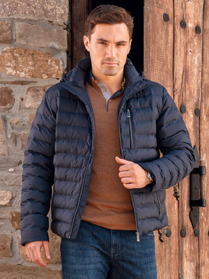 Quilted jacket with hood - 65117 - € 156.30