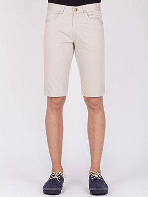  light beige shorts  - 67010 - € 11.20