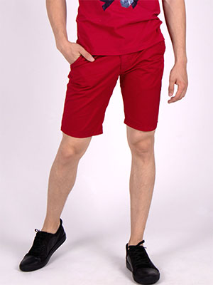 Червен къс панталон - 67062 - 66.00 лв.