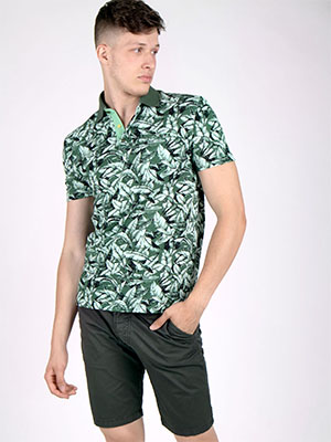  dark green shorts  - 67063 - € 21.90