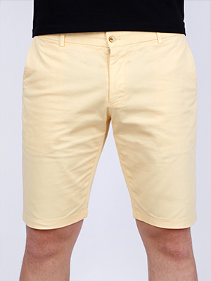 Cotton shorts in yellow - 67080 - € 23.60