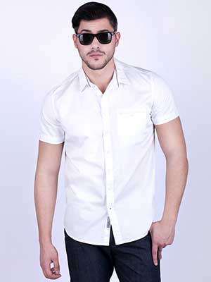 Риза от памук в бяло с джоб - 80146 - 19.00 лв.