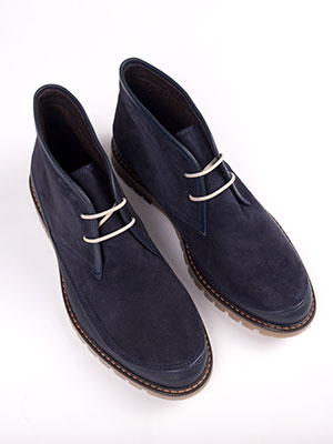  sports leather boots with suede finish  - 81045 - € 83.20