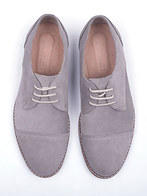  light gray suede shoes  - 81059 - € 55.70