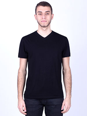 Тениска в черно с v  образно деколте - 91014 - 25.00 лв.