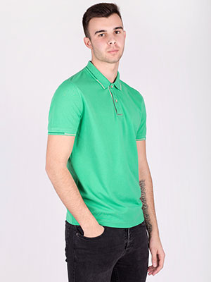 Блуза  в ярко зелено с плетена яка - 93308 - 42.00 лв.