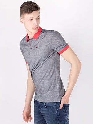 item:сива блуза с плетена червена яка - 93378 - 58.00 лв.