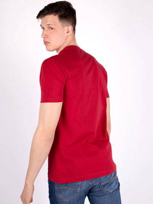 блуза в червено с абстрактен печат - 96369 - 19.00 лв.
