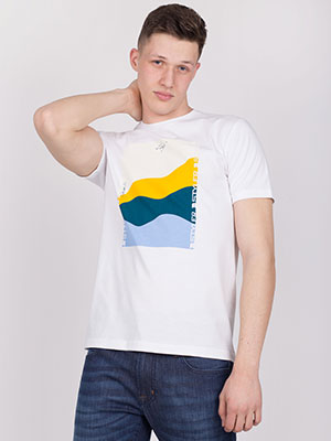 item:бяла тениска с цветен печат вълни - 96375 - 29.00 лв.