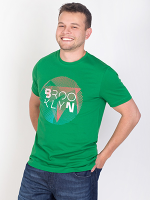 зелена тениска с печат brooclyn - 96430 - 49.00 лв.